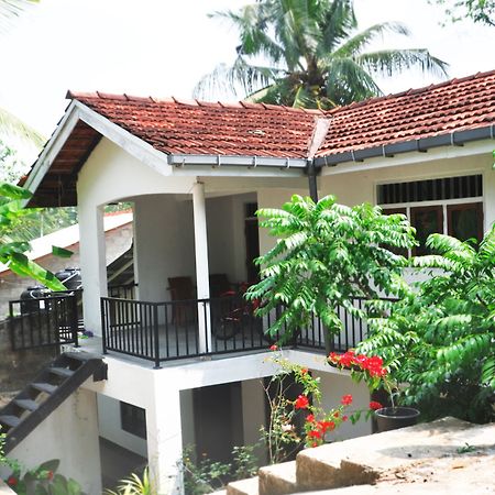 Villa Dineth Unawatuna Exterior foto